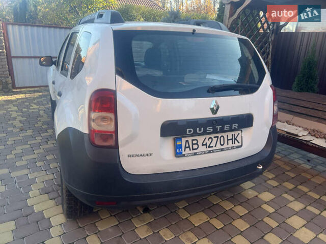 Белый Рено Дастер, объемом двигателя 1.46 л и пробегом 251 тыс. км за 9200 $, фото 3 на Automoto.ua
