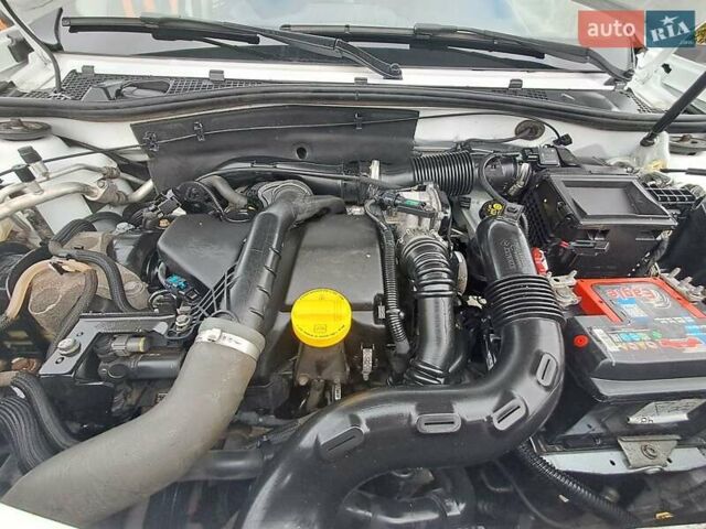Рено Дастер 2017 в Виннице на Automoto.ua Белый Рено Дастер, объемом двигателя 1.46 л и пробегом 203 тыс. км за 8699 $, фото 9 на Automoto.ua