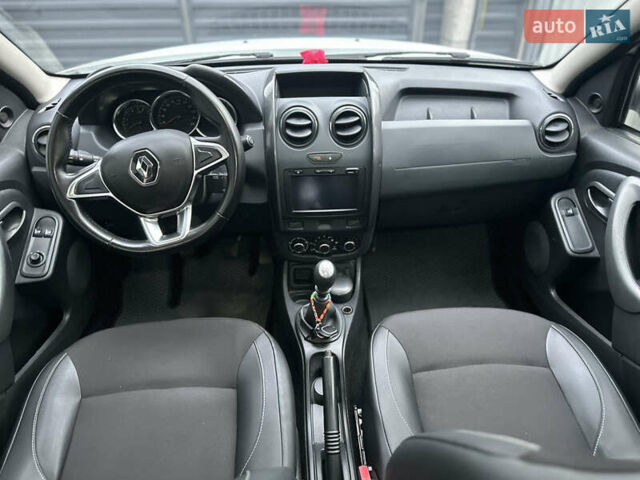 Белый Рено Дастер, объемом двигателя 1.46 л и пробегом 294 тыс. км за 9500 $, фото 13 на Automoto.ua