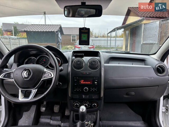 Рено Дастер 2017 в Гадяче на Automoto.ua Белый Рено Дастер, объемом двигателя 1.6 л и пробегом 181 тыс. км за 8300 $, фото 13 на Automoto.ua