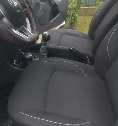 Белый Рено Дастер, объемом двигателя 1.46 л и пробегом 272 тыс. км за 12950 $, фото 28 на Automoto.ua