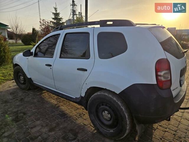 Білий Рено Дастер, об'ємом двигуна 1.46 л та пробігом 306 тис. км за 10000 $, фото 1 на Automoto.ua