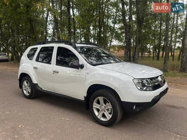 Белый Рено Дастер, объемом двигателя 1.6 л и пробегом 135 тыс. км за 10299 $, фото 1 на Automoto.ua
