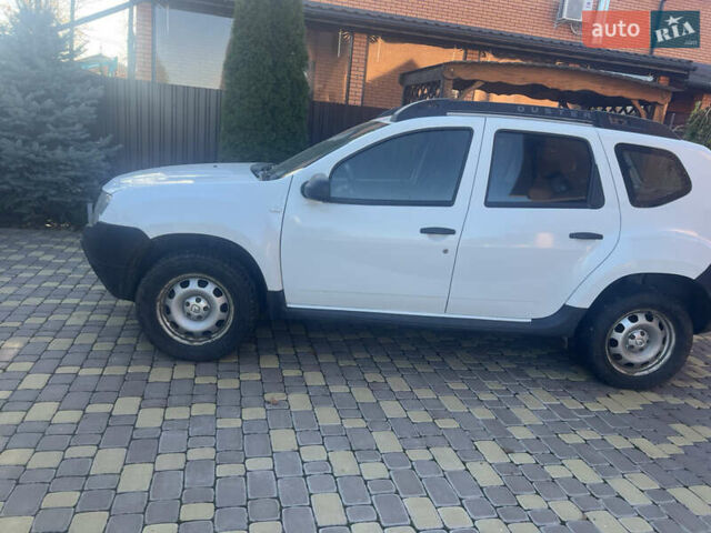 Белый Рено Дастер, объемом двигателя 1.46 л и пробегом 251 тыс. км за 9200 $, фото 4 на Automoto.ua