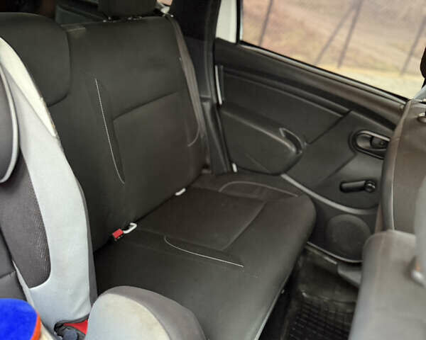 Белый Рено Дастер, объемом двигателя 1.5 л и пробегом 218 тыс. км за 9500 $, фото 19 на Automoto.ua