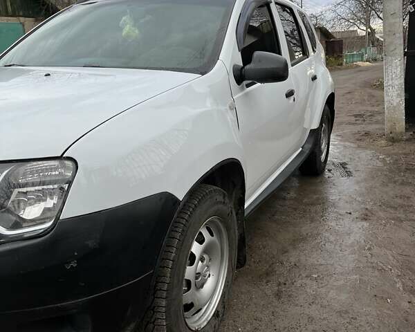 Белый Рено Дастер, объемом двигателя 1.5 л и пробегом 179 тыс. км за 10000 $, фото 7 на Automoto.ua