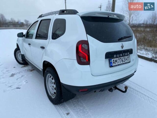 Белый Рено Дастер, объемом двигателя 1.46 л и пробегом 175 тыс. км за 10700 $, фото 4 на Automoto.ua