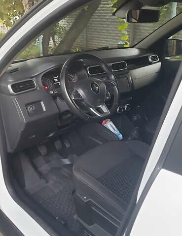 Білий Рено Дастер, об'ємом двигуна 1.46 л та пробігом 227 тис. км за 12750 $, фото 1 на Automoto.ua