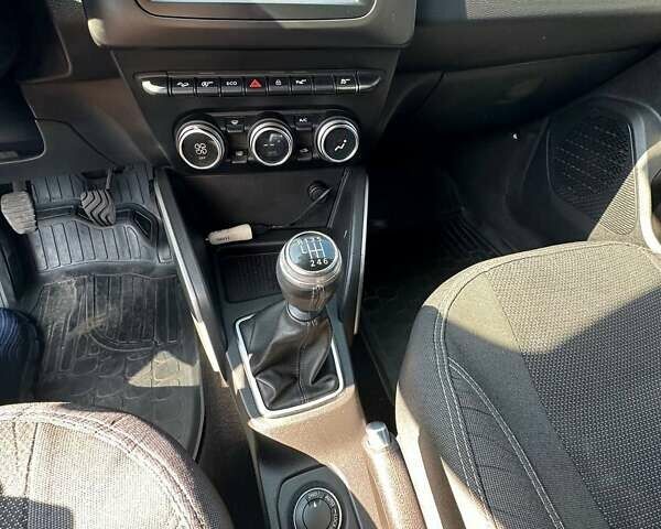 Белый Рено Дастер, объемом двигателя 1.5 л и пробегом 118 тыс. км за 15700 $, фото 18 на Automoto.ua