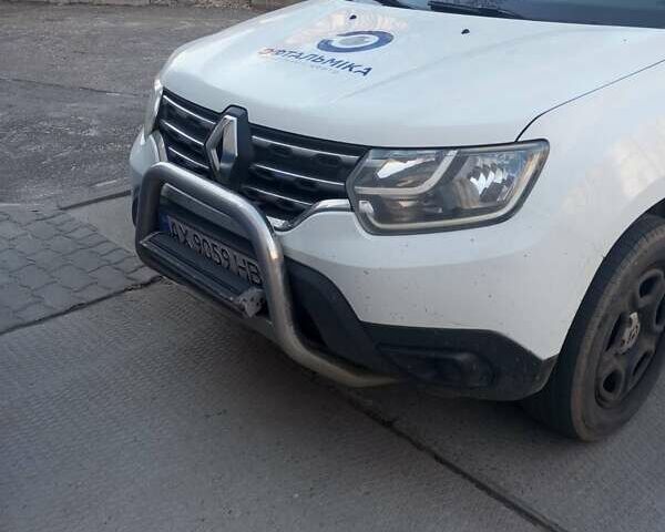 Білий Рено Дастер, об'ємом двигуна 1.5 л та пробігом 217 тис. км за 12000 $, фото 2 на Automoto.ua