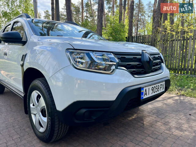 Белый Рено Дастер, объемом двигателя 1.6 л и пробегом 185 тыс. км за 12700 $, фото 89 на Automoto.ua
