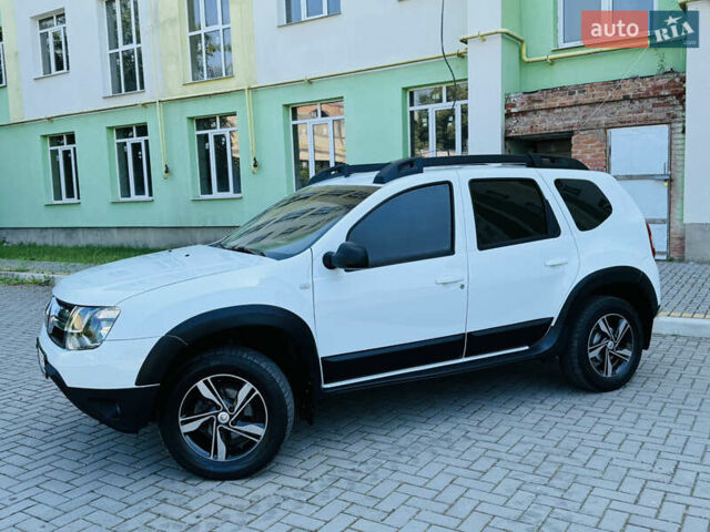 Білий Рено Дастер, об'ємом двигуна 1.5 л та пробігом 67 тис. км за 14300 $, фото 5 на Automoto.ua