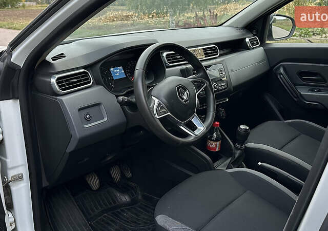 Белый Рено Дастер, объемом двигателя 1.6 л и пробегом 147 тыс. км за 12400 $, фото 16 на Automoto.ua