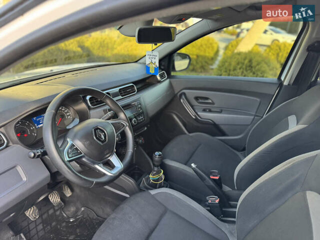 Белый Рено Дастер, объемом двигателя 1.46 л и пробегом 280 тыс. км за 12500 $, фото 8 на Automoto.ua