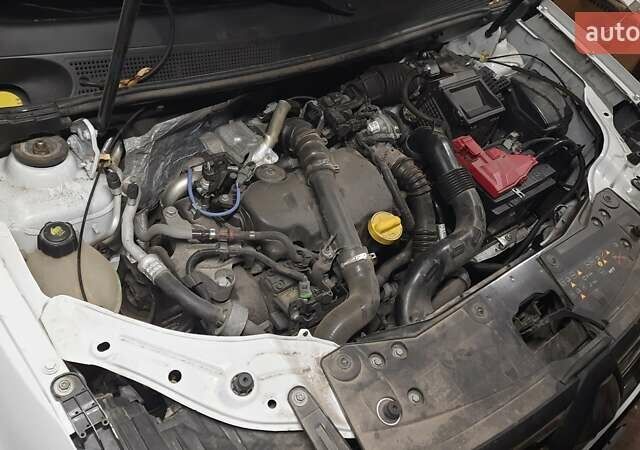 Рено Дастер 2018 в Днепре (Днепропетровске) на Automoto.ua Белый Рено Дастер, объемом двигателя 1.46 л и пробегом 227 тыс. км за 13200 $, фото 2 на Automoto.ua