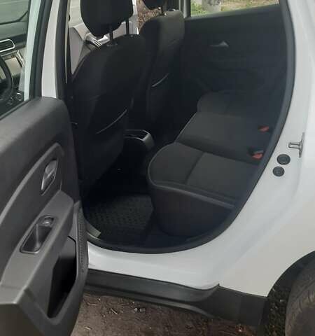 Рено Дастер 2018 в Днепре (Днепропетровске) на Automoto.ua Белый Рено Дастер, объемом двигателя 1.46 л и пробегом 227 тыс. км за 13200 $, фото 6 на Automoto.ua