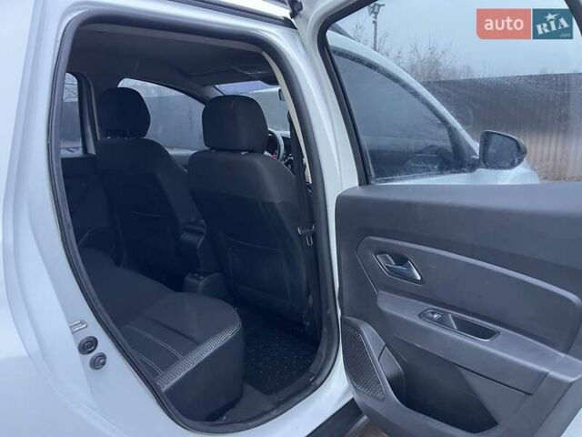 Белый Рено Дастер, объемом двигателя 1.6 л и пробегом 114 тыс. км за 13500 $, фото 12 на Automoto.ua