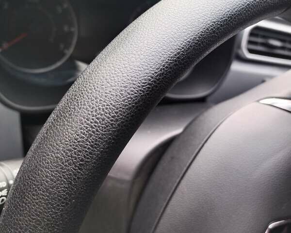 Белый Рено Дастер, объемом двигателя 1.6 л и пробегом 62 тыс. км за 14000 $, фото 3 на Automoto.ua
