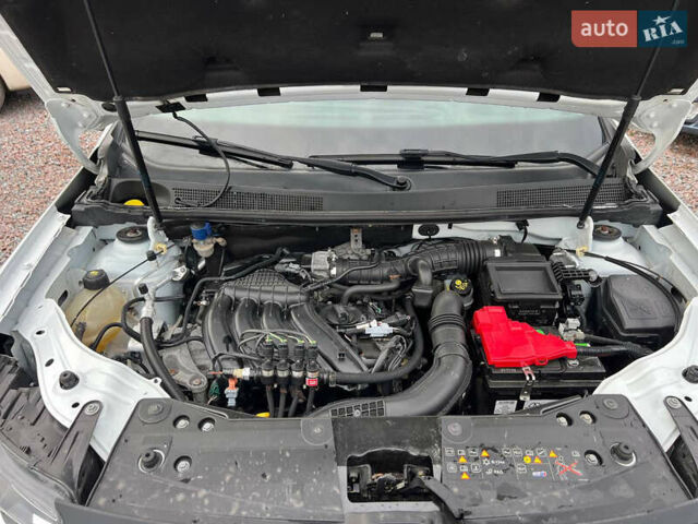 Белый Рено Дастер, объемом двигателя 1.6 л и пробегом 147 тыс. км за 13950 $, фото 11 на Automoto.ua