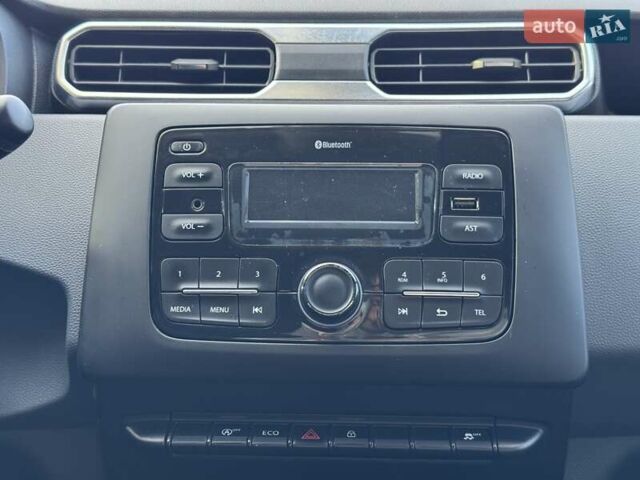 Белый Рено Дастер, объемом двигателя 1.5 л и пробегом 217 тыс. км за 11500 $, фото 19 на Automoto.ua