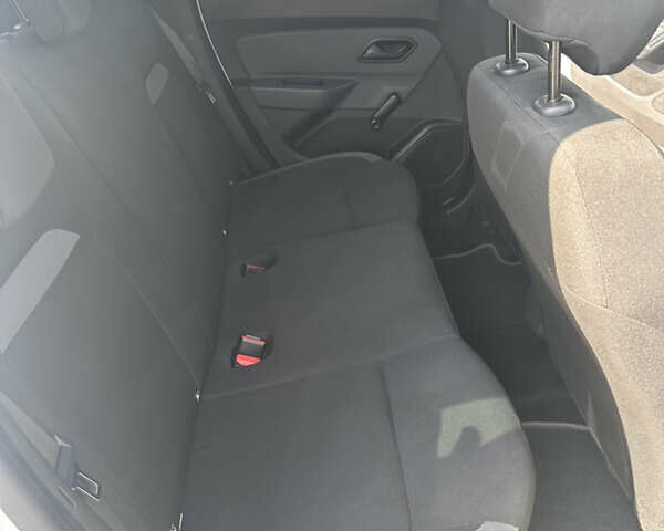 Білий Рено Дастер, об'ємом двигуна 1.6 л та пробігом 290 тис. км за 13900 $, фото 18 на Automoto.ua