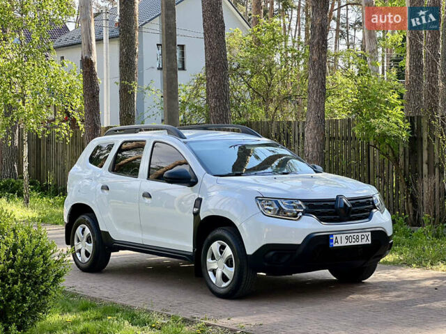 Белый Рено Дастер, объемом двигателя 1.6 л и пробегом 185 тыс. км за 12700 $, фото 11 на Automoto.ua