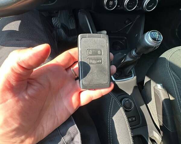 Белый Рено Дастер, объемом двигателя 1.5 л и пробегом 118 тыс. км за 15700 $, фото 11 на Automoto.ua