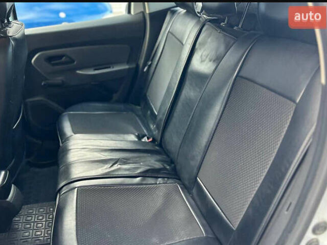 Білий Рено Дастер, об'ємом двигуна 1.6 л та пробігом 106 тис. км за 11500 $, фото 3 на Automoto.ua