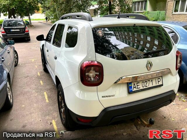 Белый Рено Дастер, объемом двигателя 1.5 л и пробегом 290 тыс. км за 12000 $, фото 1 на Automoto.ua