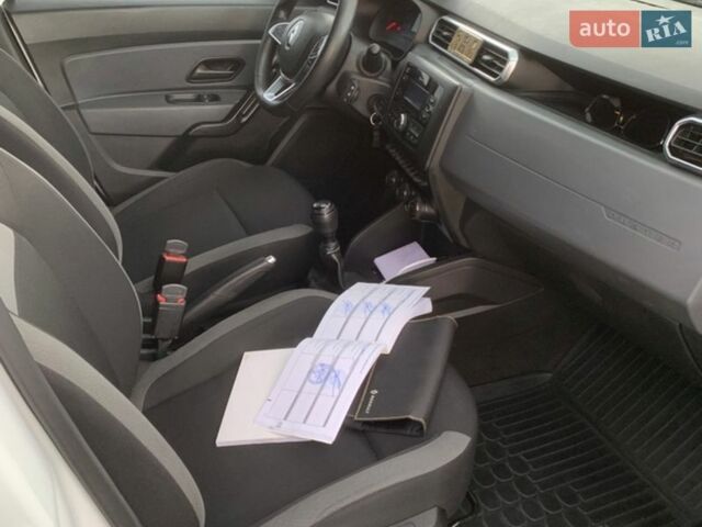 Белый Рено Дастер, объемом двигателя 1.6 л и пробегом 148 тыс. км за 12999 $, фото 11 на Automoto.ua