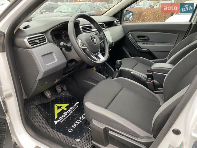Білий Рено Дастер, об'ємом двигуна 1.5 л та пробігом 70 тис. км за 16200 $, фото 19 на Automoto.ua