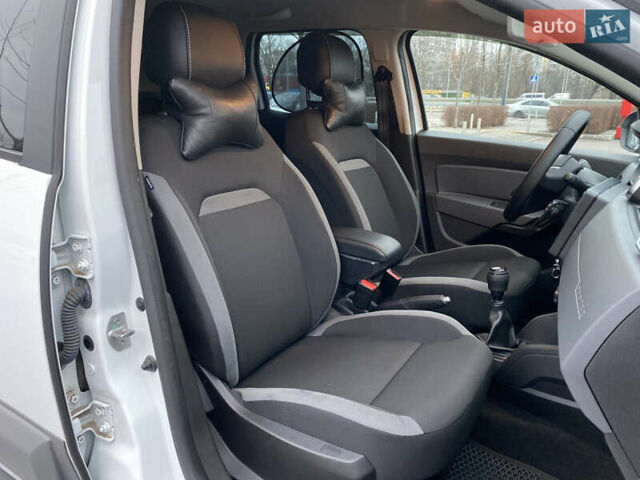 Білий Рено Дастер, об'ємом двигуна 1.46 л та пробігом 71 тис. км за 14700 $, фото 18 на Automoto.ua