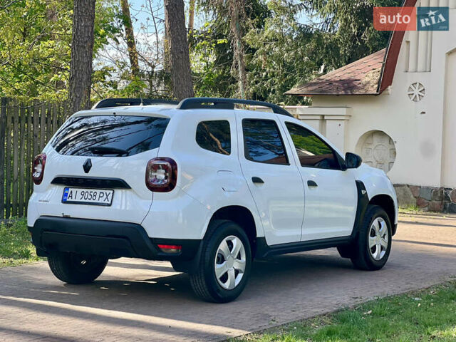 Белый Рено Дастер, объемом двигателя 1.6 л и пробегом 185 тыс. км за 12700 $, фото 15 на Automoto.ua