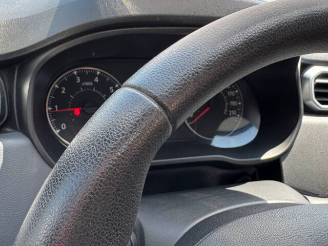 Белый Рено Дастер, объемом двигателя 1.6 л и пробегом 100 тыс. км за 12500 $, фото 13 на Automoto.ua