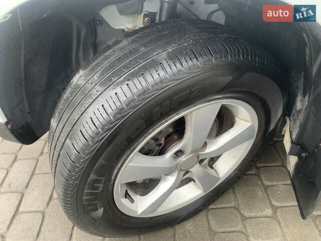 Білий Рено Дастер, об'ємом двигуна 1.5 л та пробігом 220 тис. км за 12450 $, фото 5 на Automoto.ua