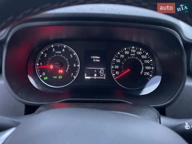 Белый Рено Дастер, объемом двигателя 1.6 л и пробегом 114 тыс. км за 13500 $, фото 6 на Automoto.ua