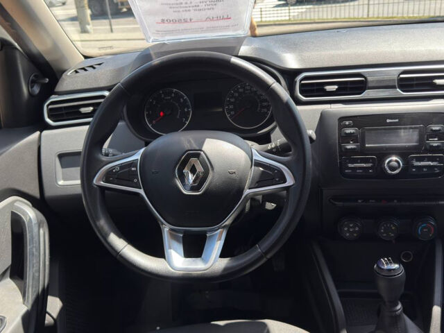 Белый Рено Дастер, объемом двигателя 1.6 л и пробегом 100 тыс. км за 12500 $, фото 9 на Automoto.ua