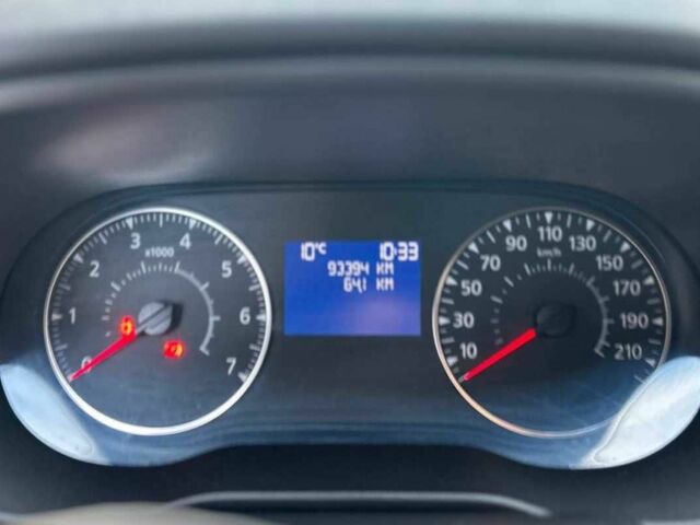 Белый Рено Дастер, объемом двигателя 1.6 л и пробегом 93 тыс. км за 12800 $, фото 11 на Automoto.ua