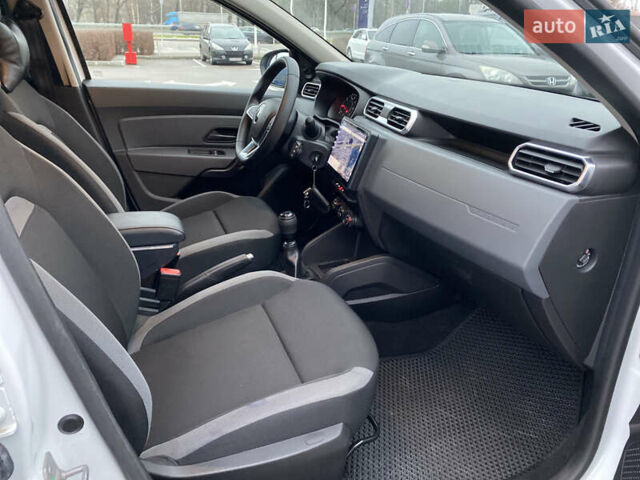 Білий Рено Дастер, об'ємом двигуна 1.46 л та пробігом 71 тис. км за 14700 $, фото 17 на Automoto.ua