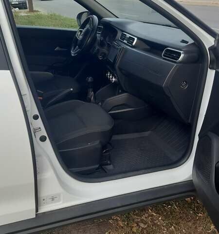 Білий Рено Дастер, об'ємом двигуна 1.46 л та пробігом 227 тис. км за 12750 $, фото 7 на Automoto.ua