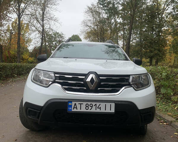 Білий Рено Дастер, об'ємом двигуна 1.5 л та пробігом 220 тис. км за 12450 $, фото 2 на Automoto.ua