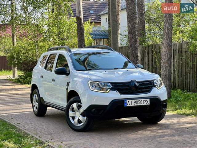 Белый Рено Дастер, объемом двигателя 1.6 л и пробегом 185 тыс. км за 12700 $, фото 3 на Automoto.ua