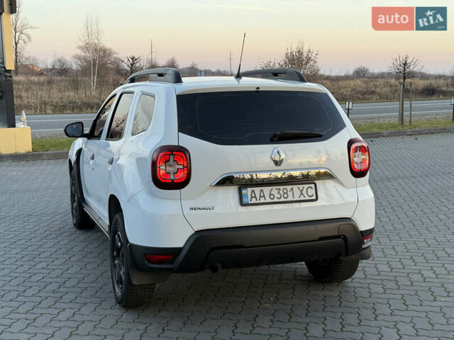 Білий Рено Дастер, об'ємом двигуна 1.5 л та пробігом 152 тис. км за 14999 $, фото 6 на Automoto.ua