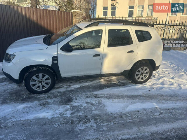 Белый Рено Дастер, объемом двигателя 1.46 л и пробегом 138 тыс. км за 15000 $, фото 3 на Automoto.ua