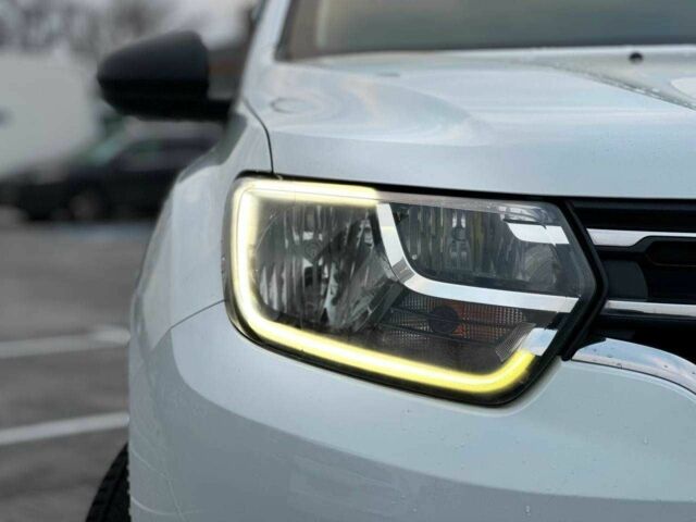 Білий Рено Дастер, об'ємом двигуна 1.6 л та пробігом 97 тис. км за 12790 $, фото 2 на Automoto.ua