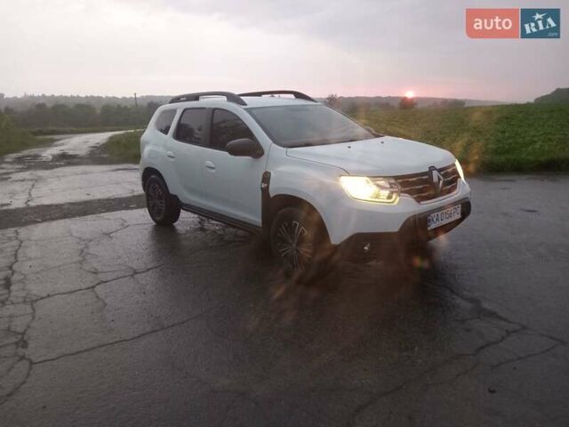 Белый Рено Дастер, объемом двигателя 1.46 л и пробегом 135 тыс. км за 13700 $, фото 10 на Automoto.ua