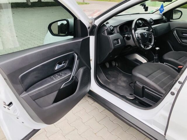 Белый Рено Дастер, объемом двигателя 1.5 л и пробегом 154 тыс. км за 15200 $, фото 9 на Automoto.ua