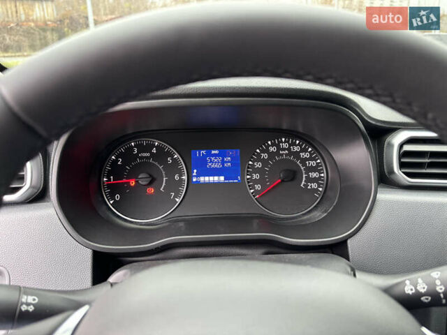 Білий Рено Дастер, об'ємом двигуна 1.46 л та пробігом 57 тис. км за 14800 $, фото 15 на Automoto.ua