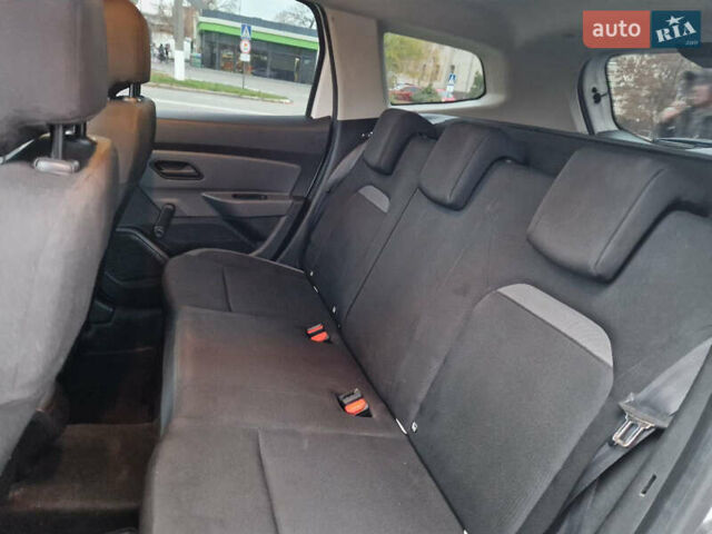 Белый Рено Дастер, объемом двигателя 1.5 л и пробегом 87 тыс. км за 15500 $, фото 19 на Automoto.ua