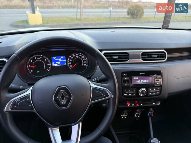Білий Рено Дастер, об'ємом двигуна 1.5 л та пробігом 152 тис. км за 14999 $, фото 15 на Automoto.ua